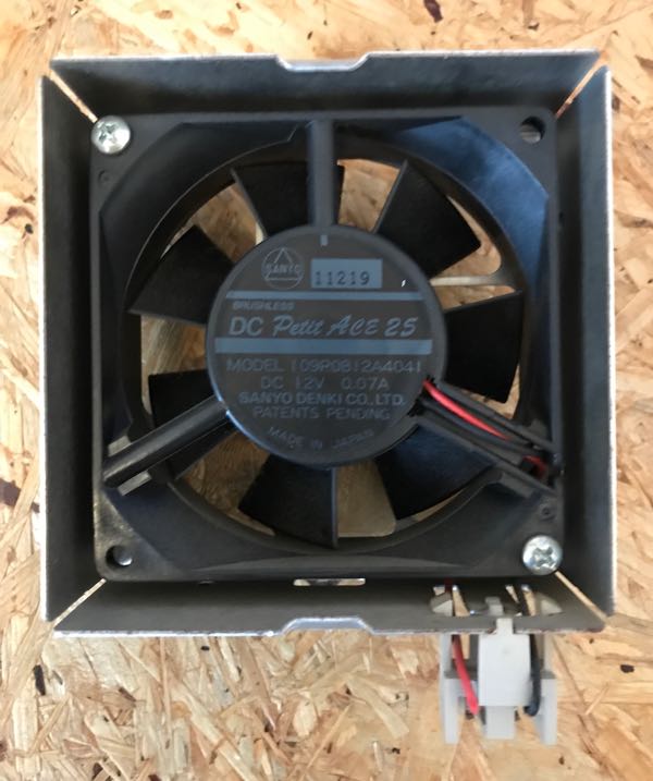 Color Classic Case Fan out of Case